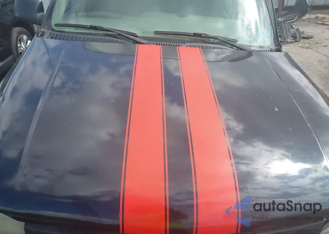 2002 GMC Sierra 1500 Sl z USA, uszkodzony, nr VIN 1GTEC14W02Z260723